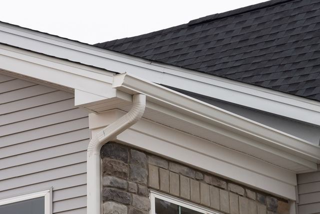 Sagging gutters and rotted fascia